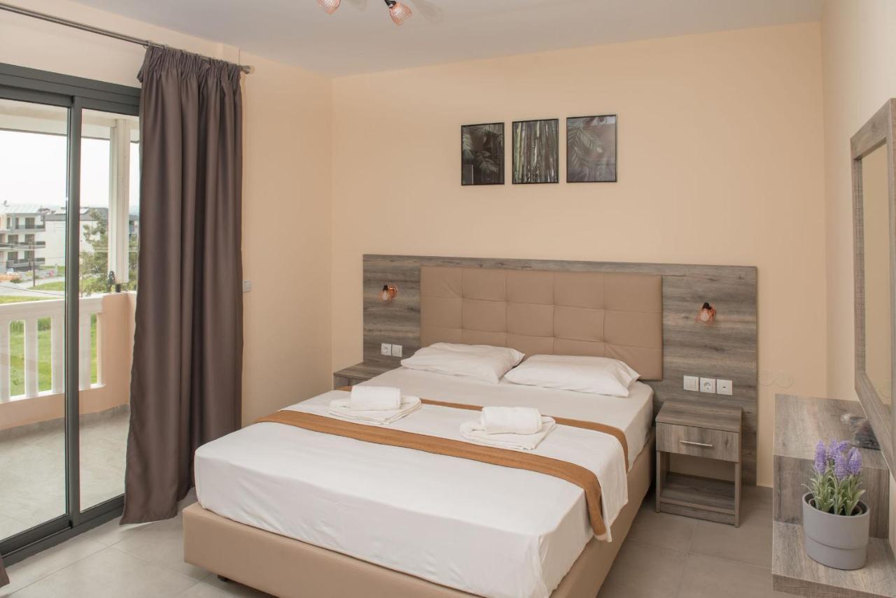 Ino Luxury Rooms Paralía Esterno foto