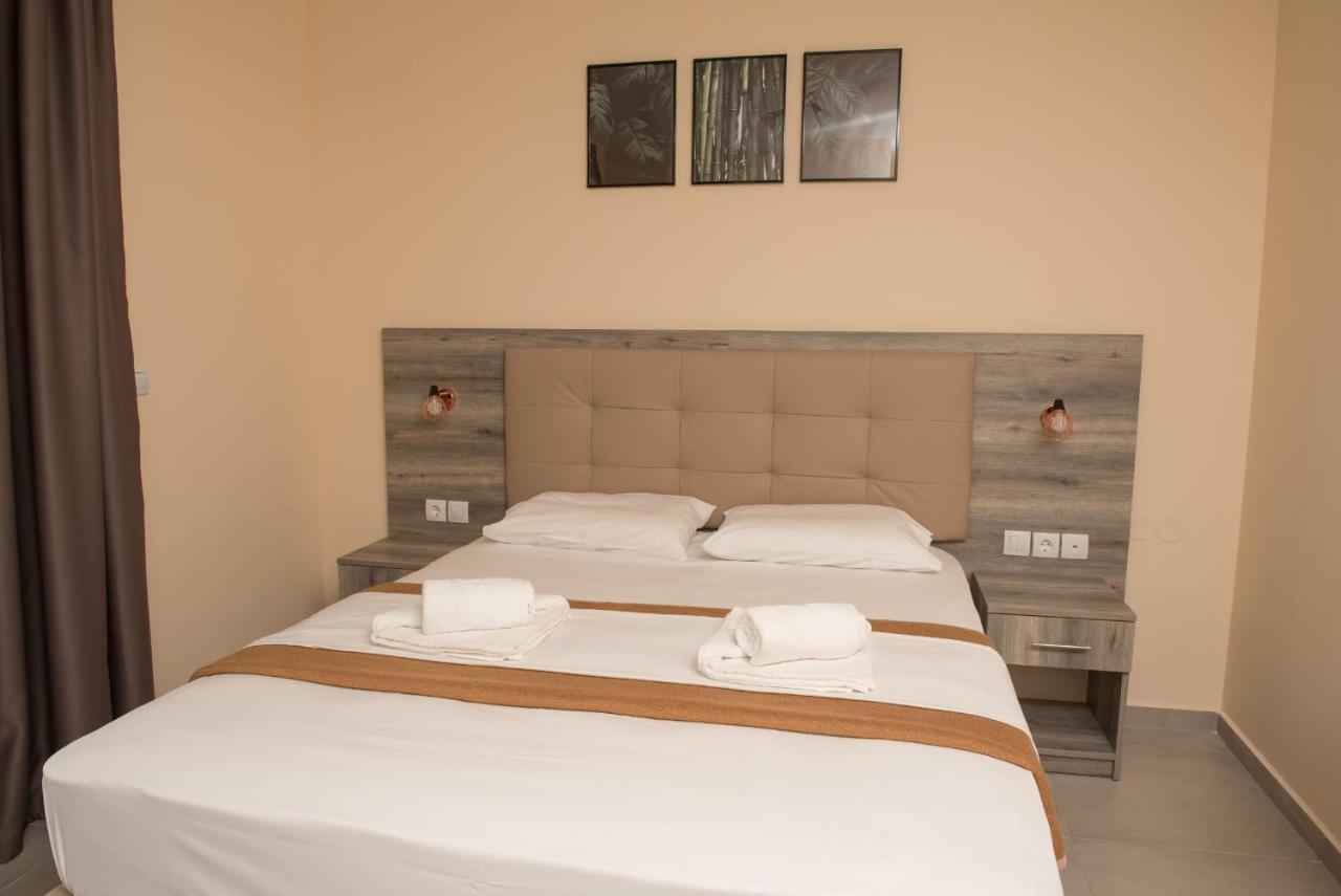 Ino Luxury Rooms Paralía Esterno foto